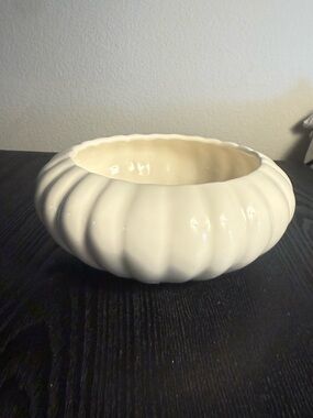 Vintage Haeger Creamy White Pottery Ribbed Bulb Planter Bowl MCM